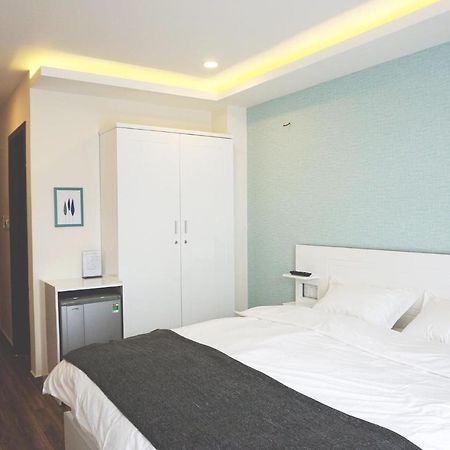 Shinhua Hotel Ho Chi Minh City Exterior photo